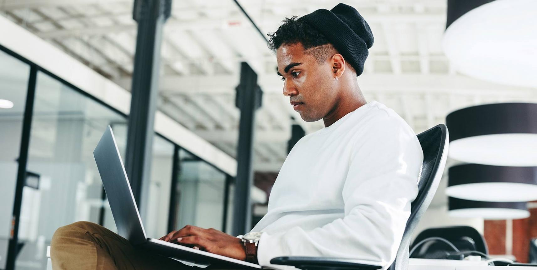 Veri analizi ve metrik izleme süreçleri